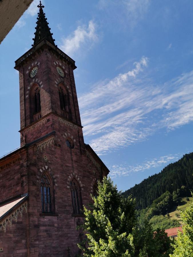 Hotel Gruener Baum - Hotel Im Murgtal, Schwarzwald Weisenbach Exterior foto